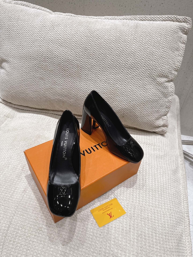 l0vis Vvtt0n heeled shoes